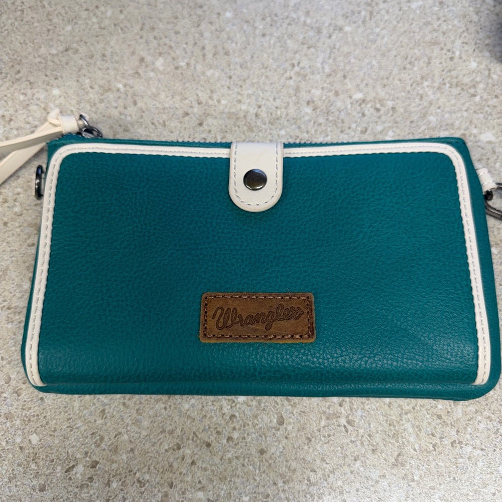 Wrangler Turquoise Leather Wallet with Cream Accents